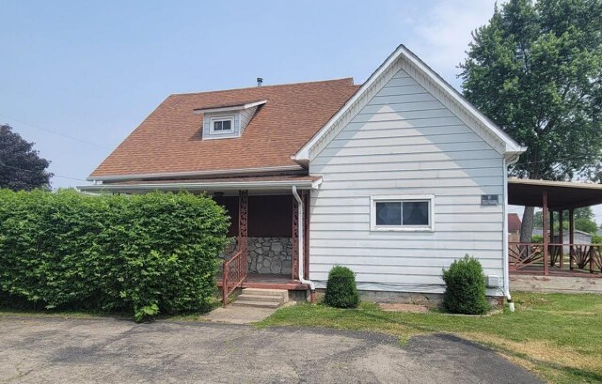 Picture of Home For Sale in Elwood, Indiana, United States