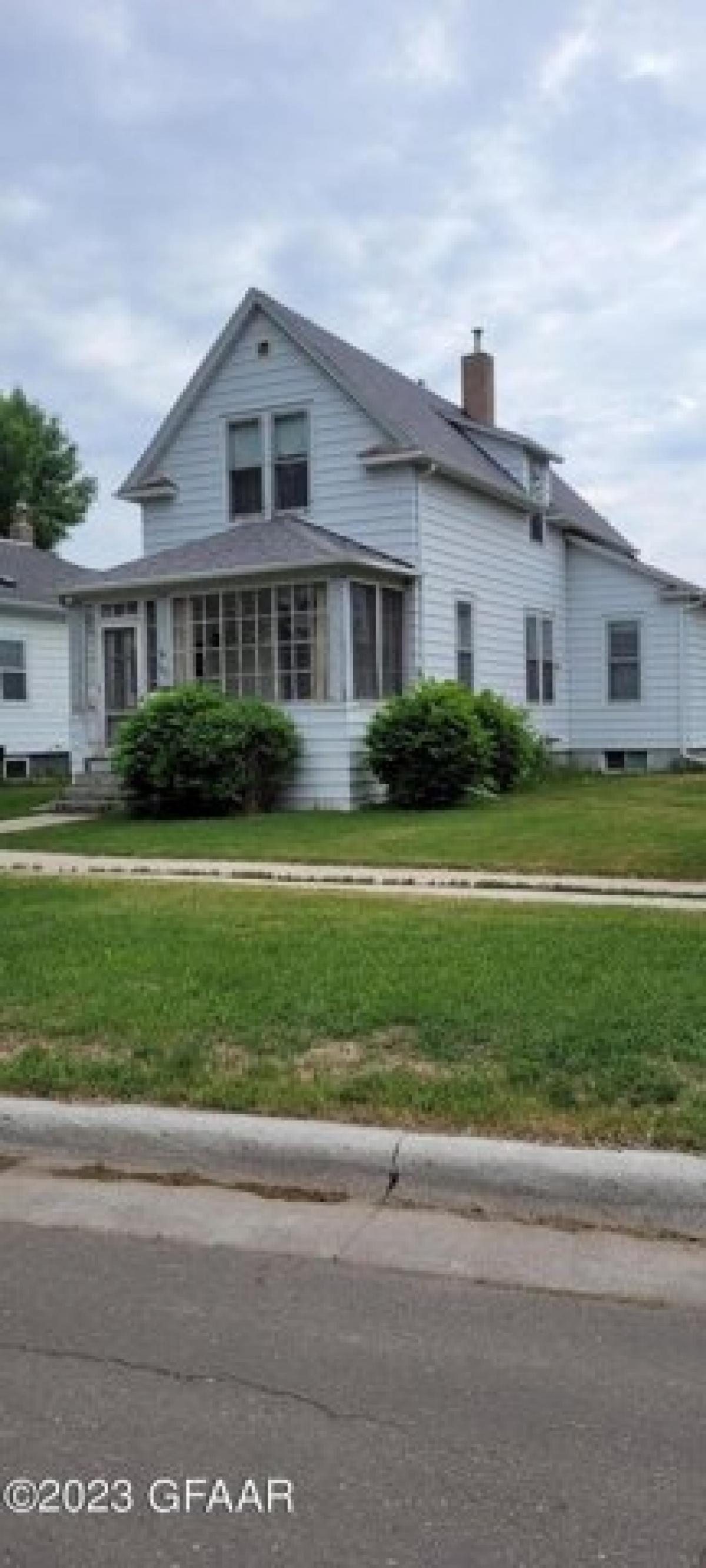 Picture of Home For Sale in East Grand Forks, Minnesota, United States