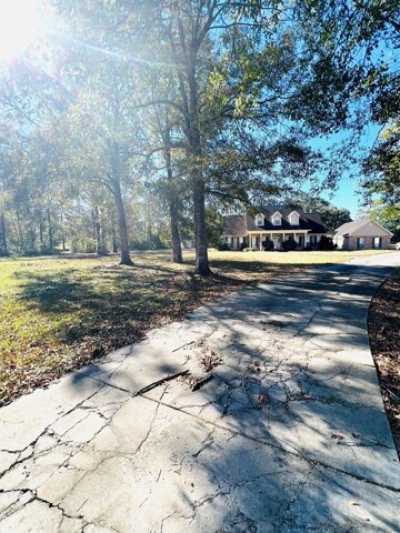 Home For Sale in Picayune, Mississippi