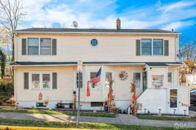 Home For Rent in Iselin, New Jersey