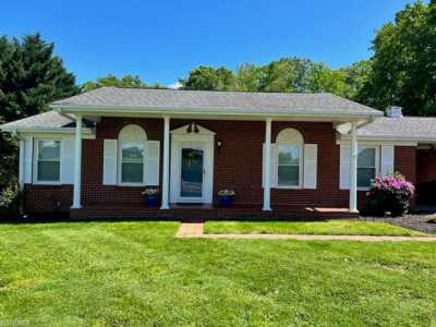 Home For Rent in Mount Airy, North Carolina