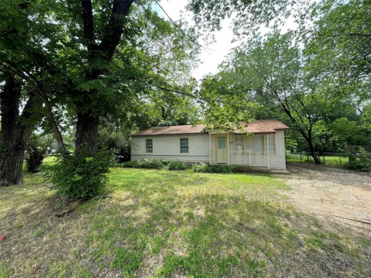 Picture of Home For Sale in Haltom City, Texas, United States