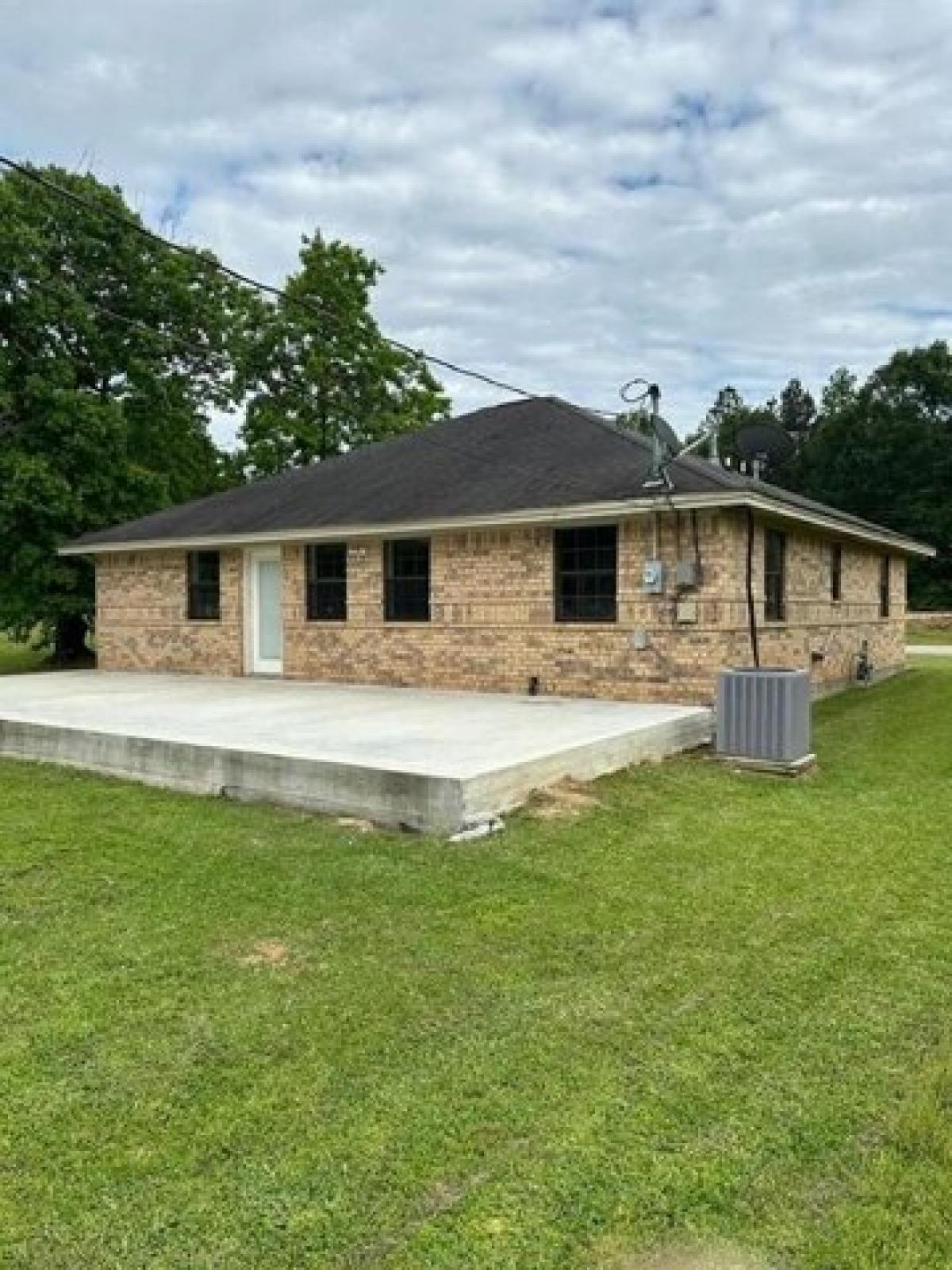 Picture of Home For Sale in Diboll, Texas, United States