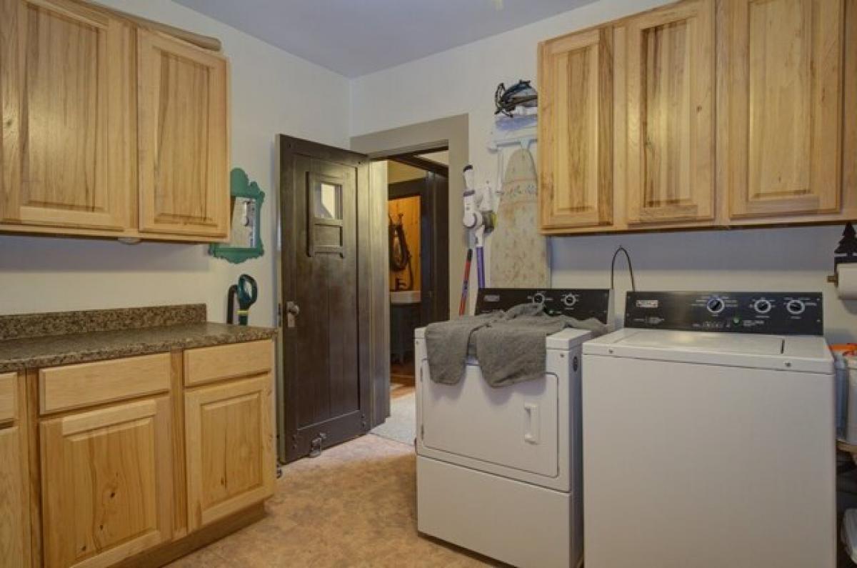 Picture of Home For Sale in Cody, Wyoming, United States