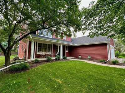 Home For Sale in Eden Prairie, Minnesota