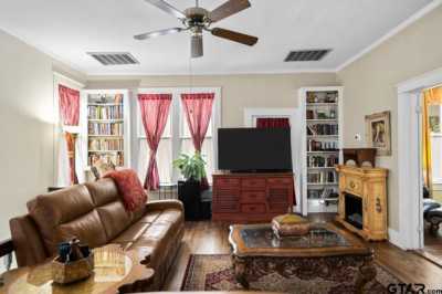 Home For Sale in Crockett, Texas