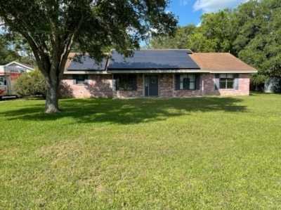 Home For Sale in Louise, Texas