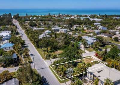 Residential Land For Sale in Longboat Key, Florida