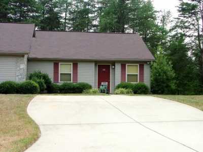 Home For Rent in Mooresville, North Carolina