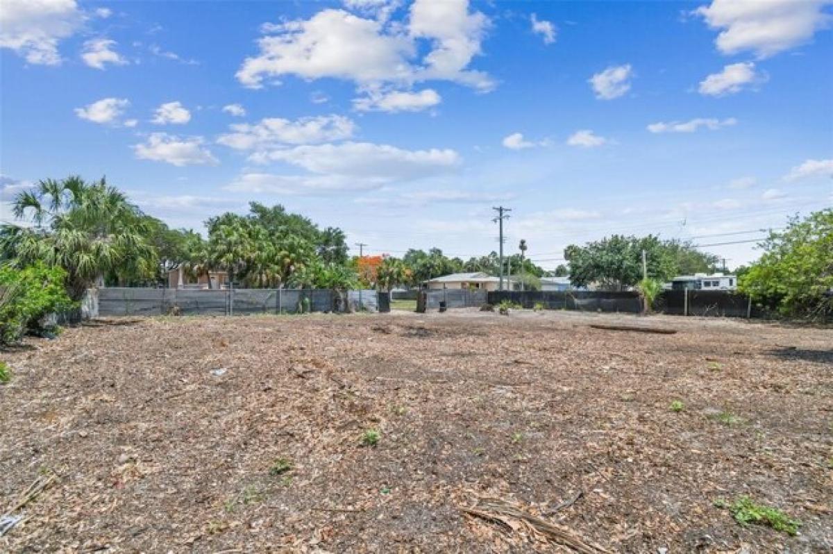 Picture of Residential Land For Sale in Tampa, Florida, United States