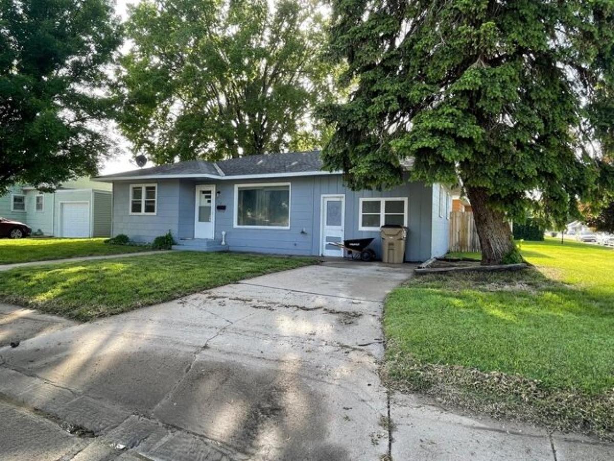 Picture of Home For Sale in Gothenburg, Nebraska, United States