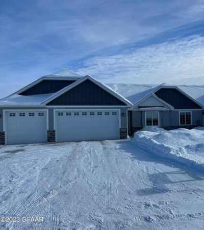 Home For Sale in Grand Forks, North Dakota