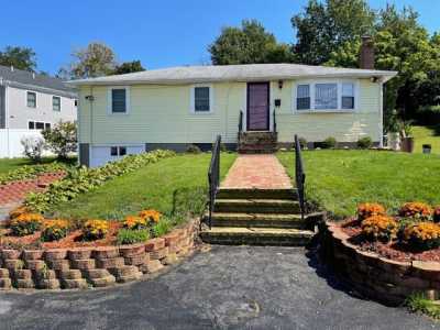 Home For Rent in Hingham, Massachusetts