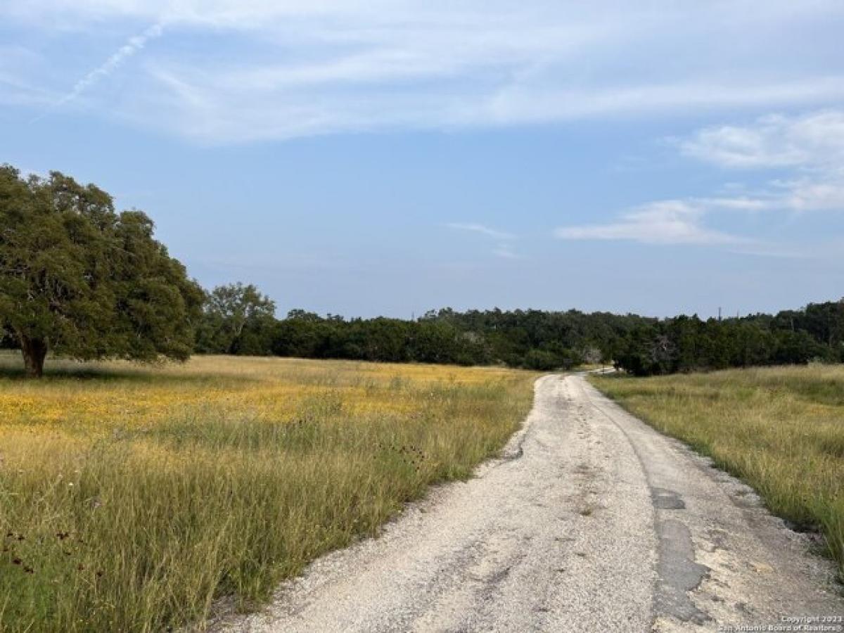 Picture of Residential Land For Sale in Bulverde, Texas, United States