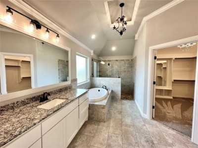 Home For Sale in Granbury, Texas