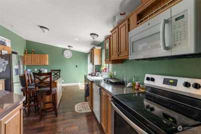 Home For Sale in Winlock, Washington