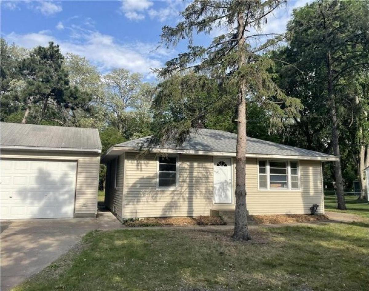 Picture of Home For Sale in Fridley, Minnesota, United States