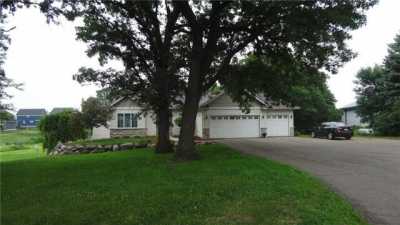 Home For Sale in Chaska, Minnesota