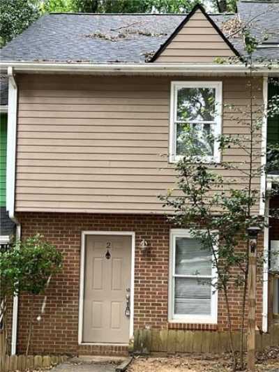 Home For Rent in Flowery Branch, Georgia