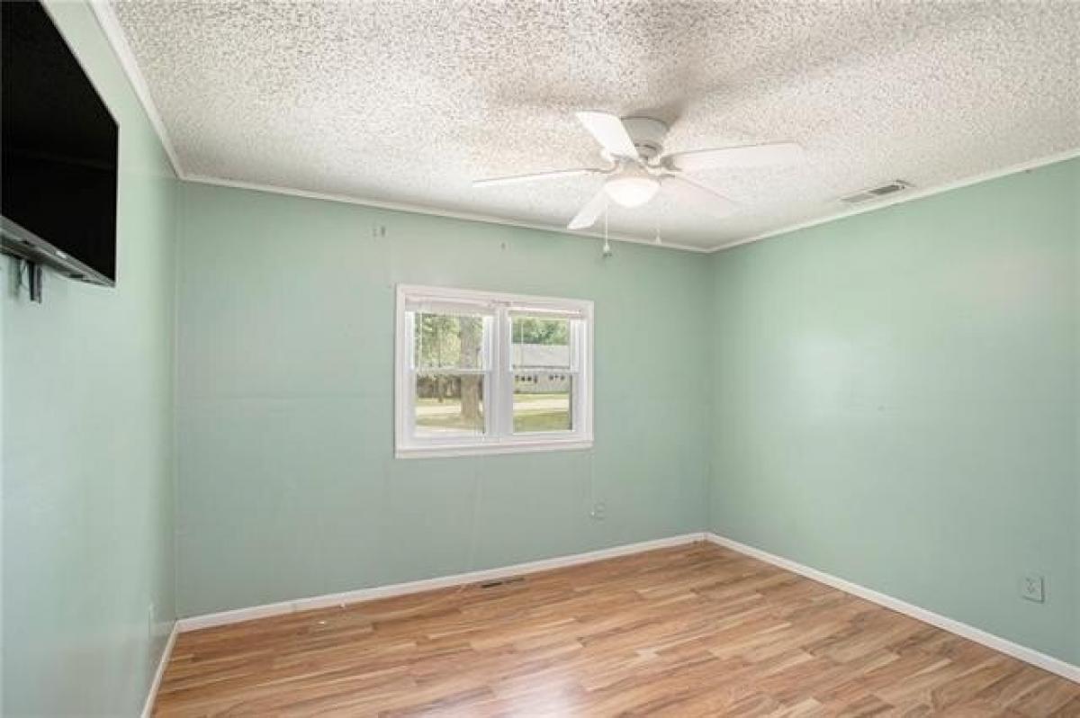 Picture of Home For Sale in Tonganoxie, Kansas, United States