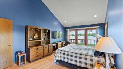 Home For Sale in Wolcottville, Indiana