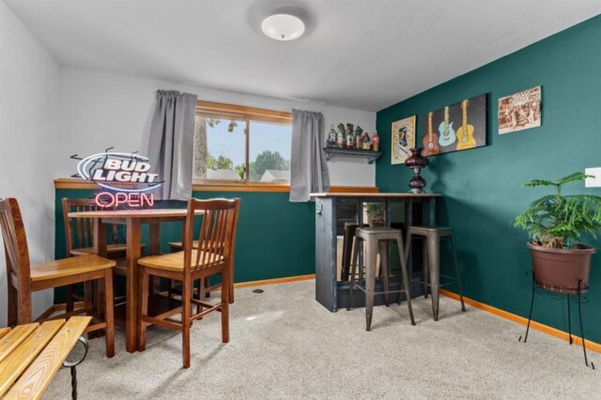 Picture of Home For Sale in Oshkosh, Wisconsin, United States