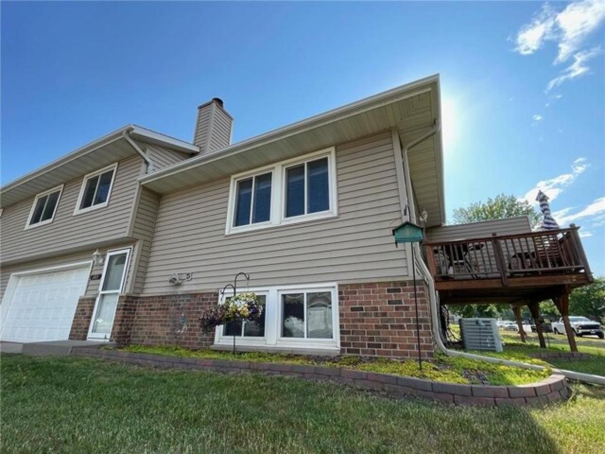 Picture of Home For Sale in Brooklyn Park, Minnesota, United States