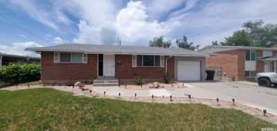 Home For Sale in Sandy, Utah