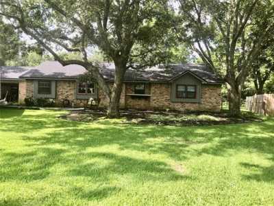 Home For Sale in Alvin, Texas