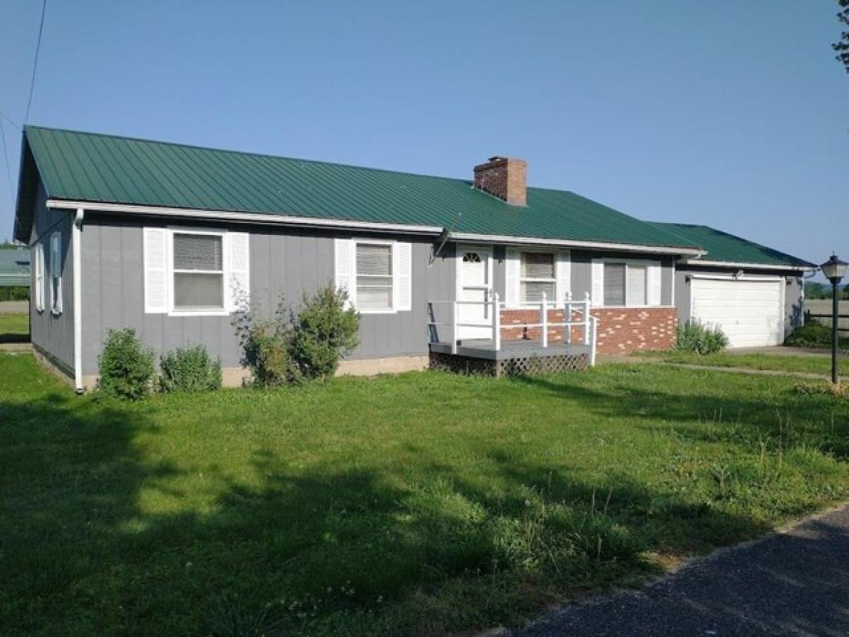 Picture of Home For Sale in Lucasville, Ohio, United States