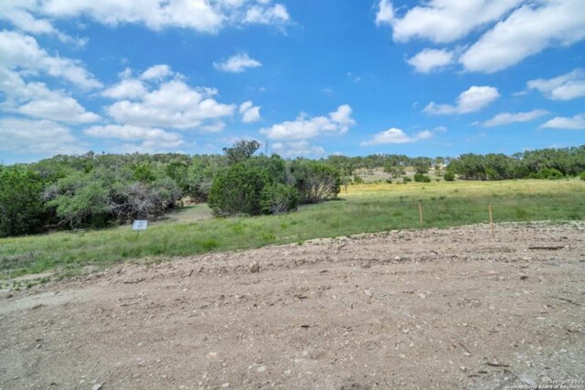 Picture of Residential Land For Sale in Bulverde, Texas, United States