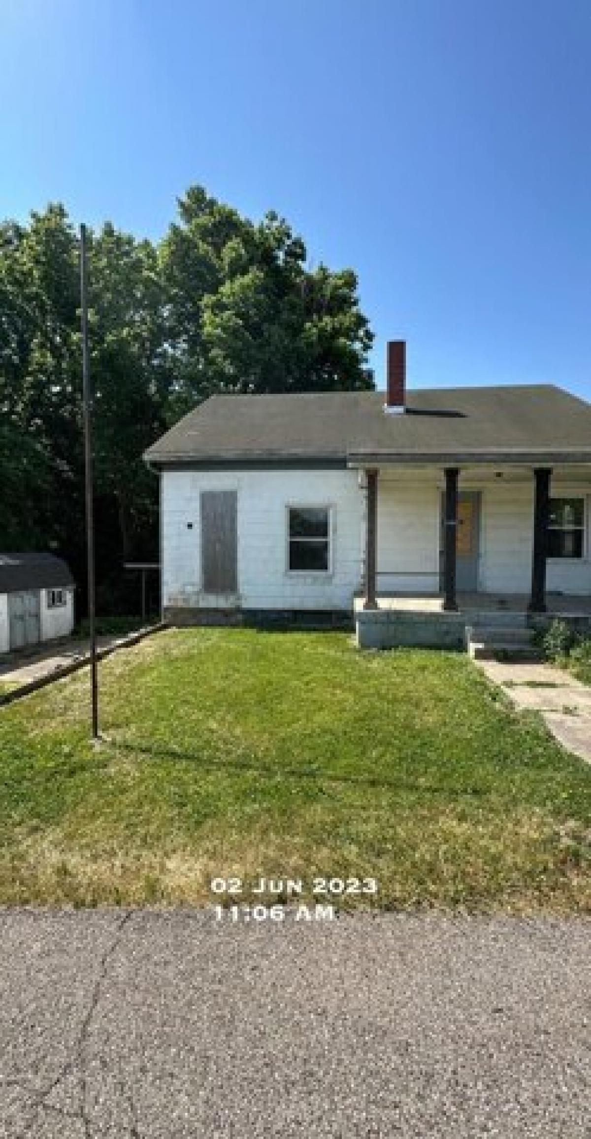 Picture of Home For Sale in Cambridge City, Indiana, United States