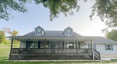 Home For Sale in Wolcottville, Indiana