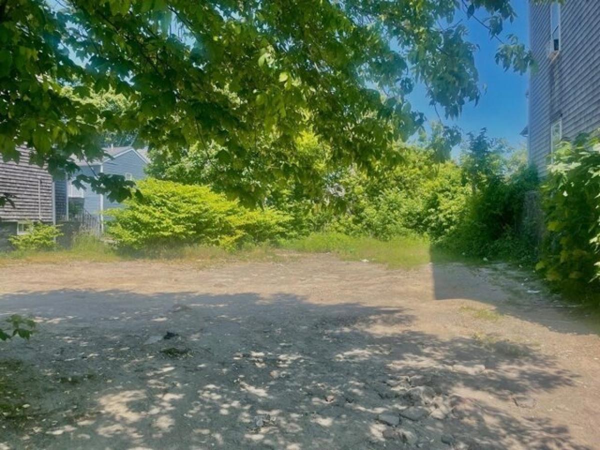 Picture of Residential Land For Sale in New Bedford, Massachusetts, United States