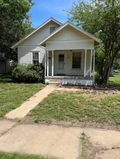 Home For Sale in Salina, Kansas