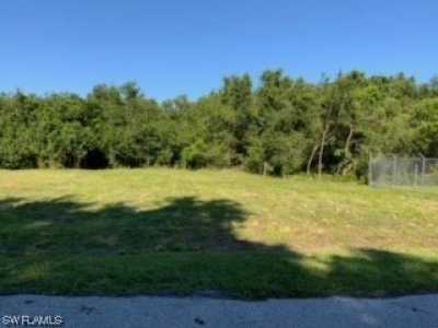 Residential Land For Sale in Mulberry, Florida