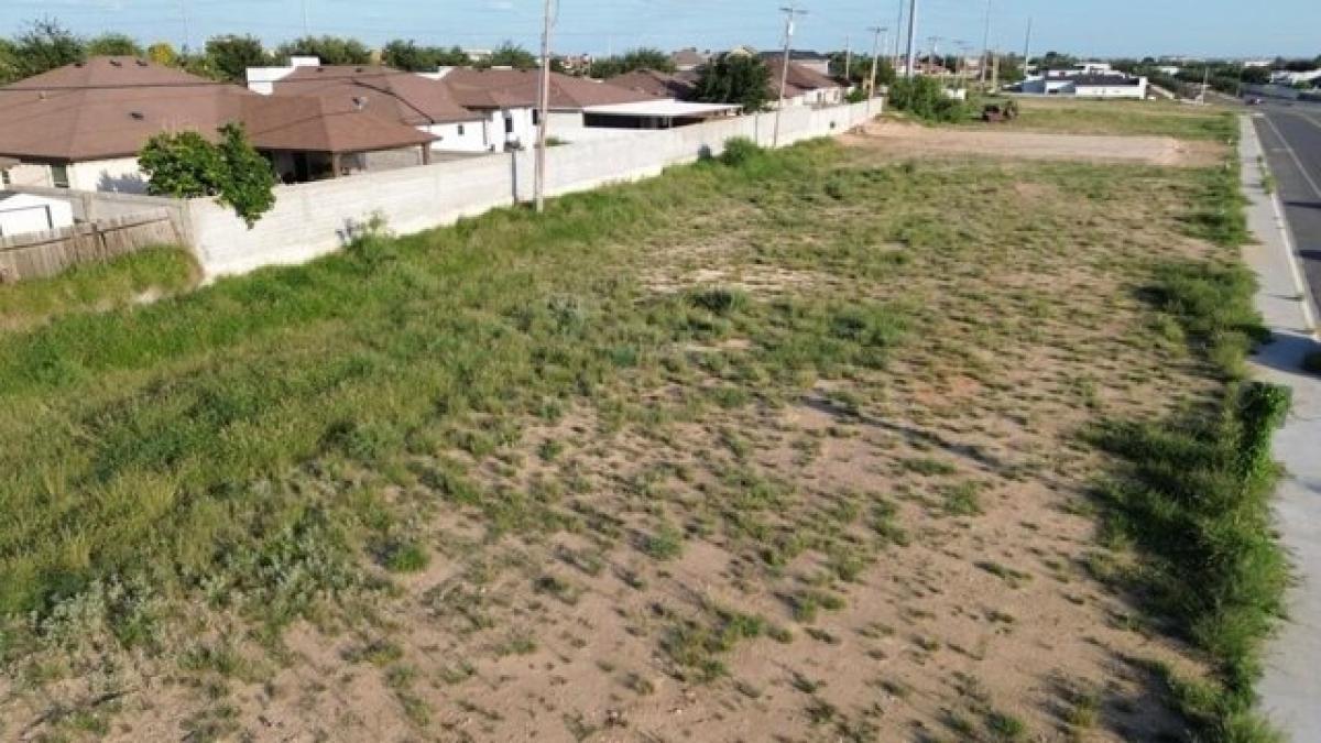 Picture of Home For Sale in Laredo, Texas, United States