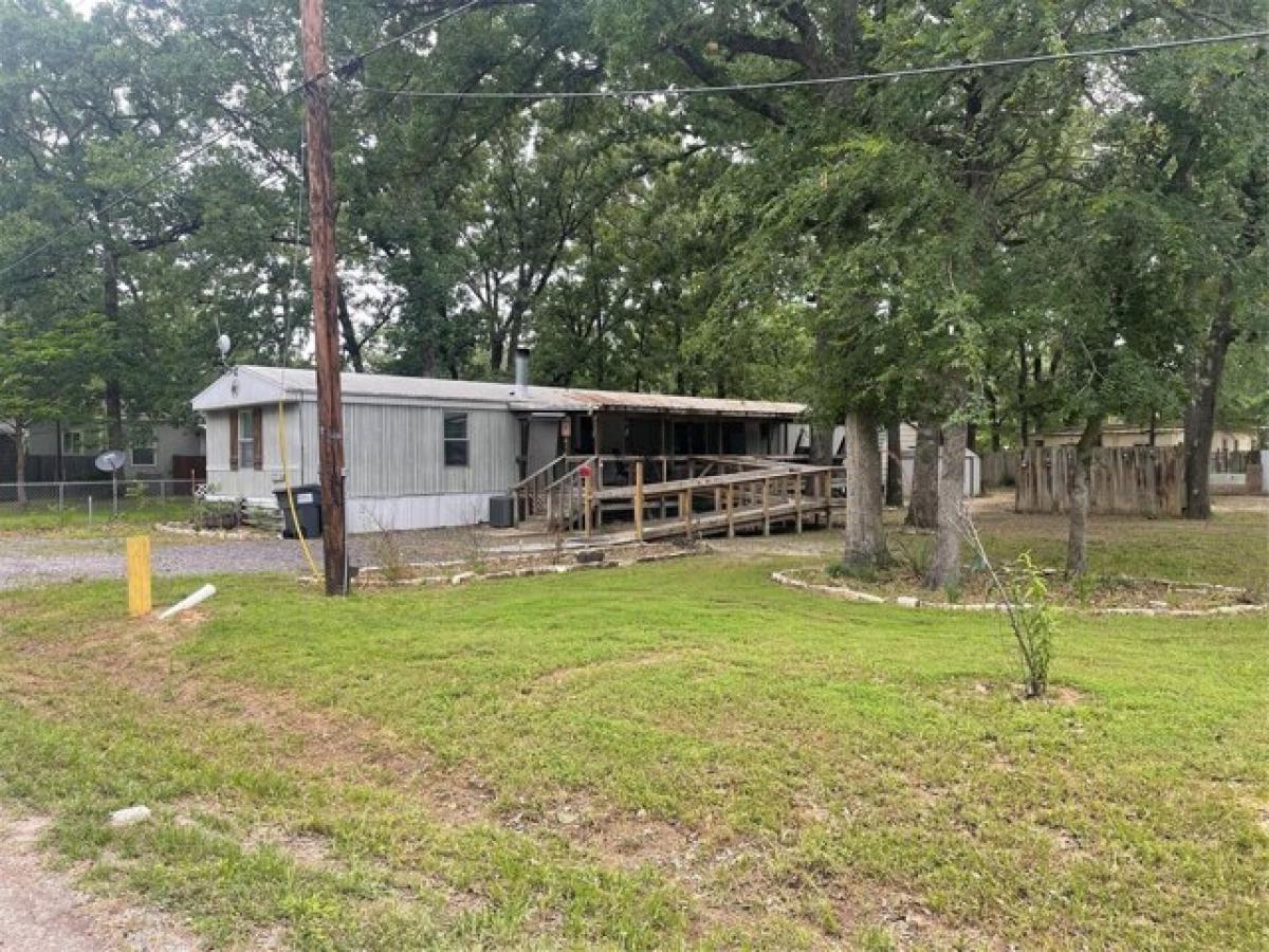 Picture of Home For Sale in Emory, Texas, United States