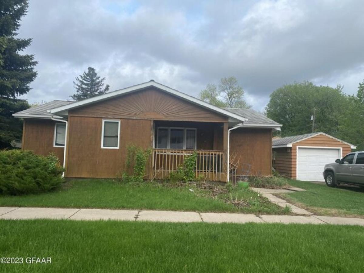 Picture of Home For Sale in Grand Forks, North Dakota, United States