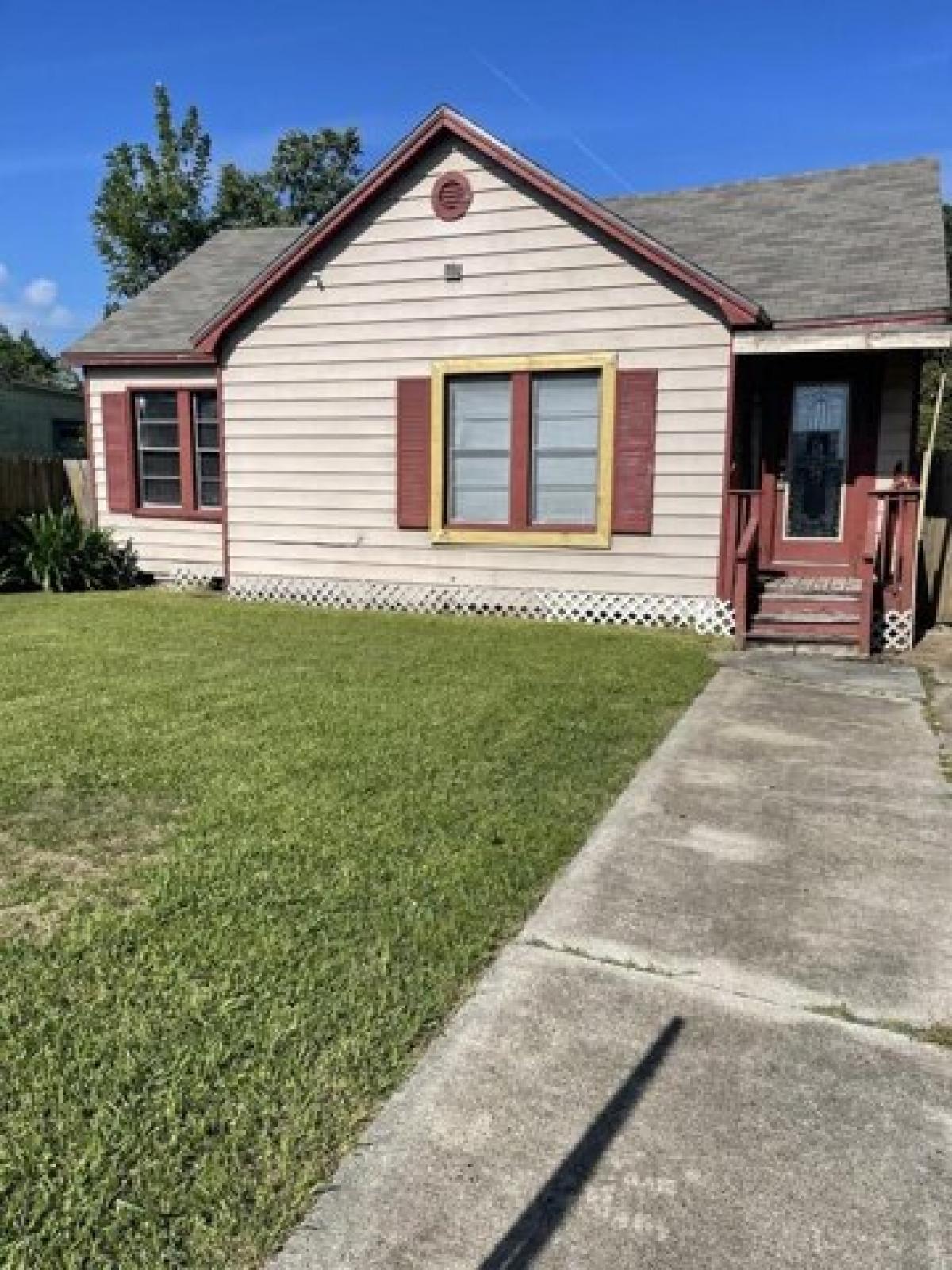 Picture of Home For Sale in Port Arthur, Texas, United States