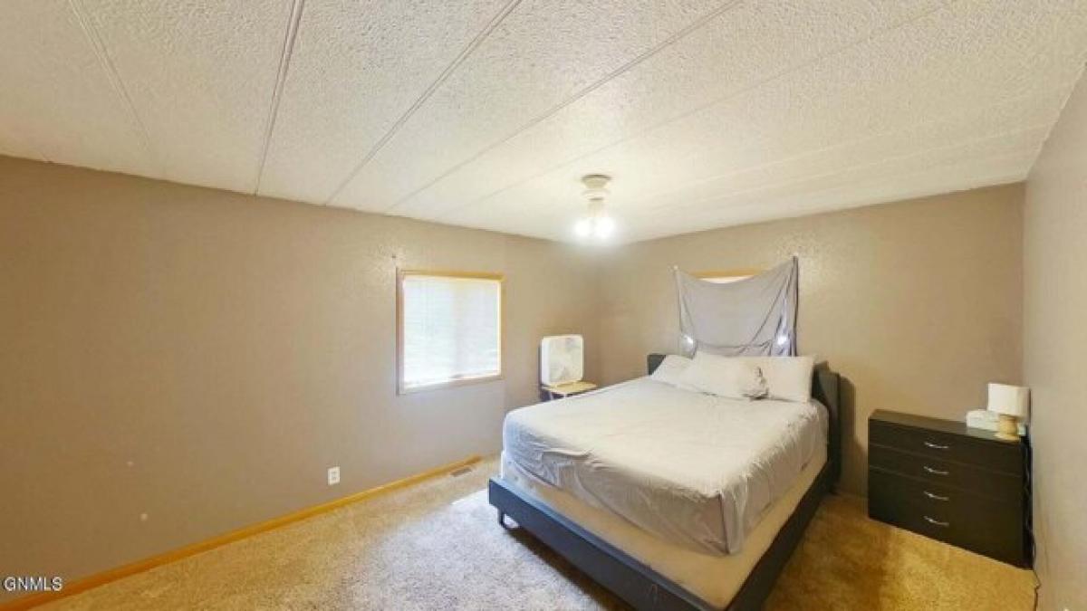 Picture of Home For Sale in Linton, North Dakota, United States