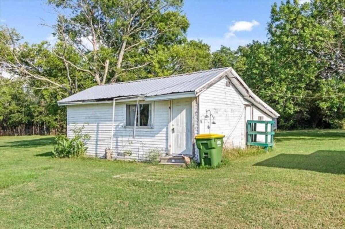 Picture of Home For Sale in Groesbeck, Texas, United States