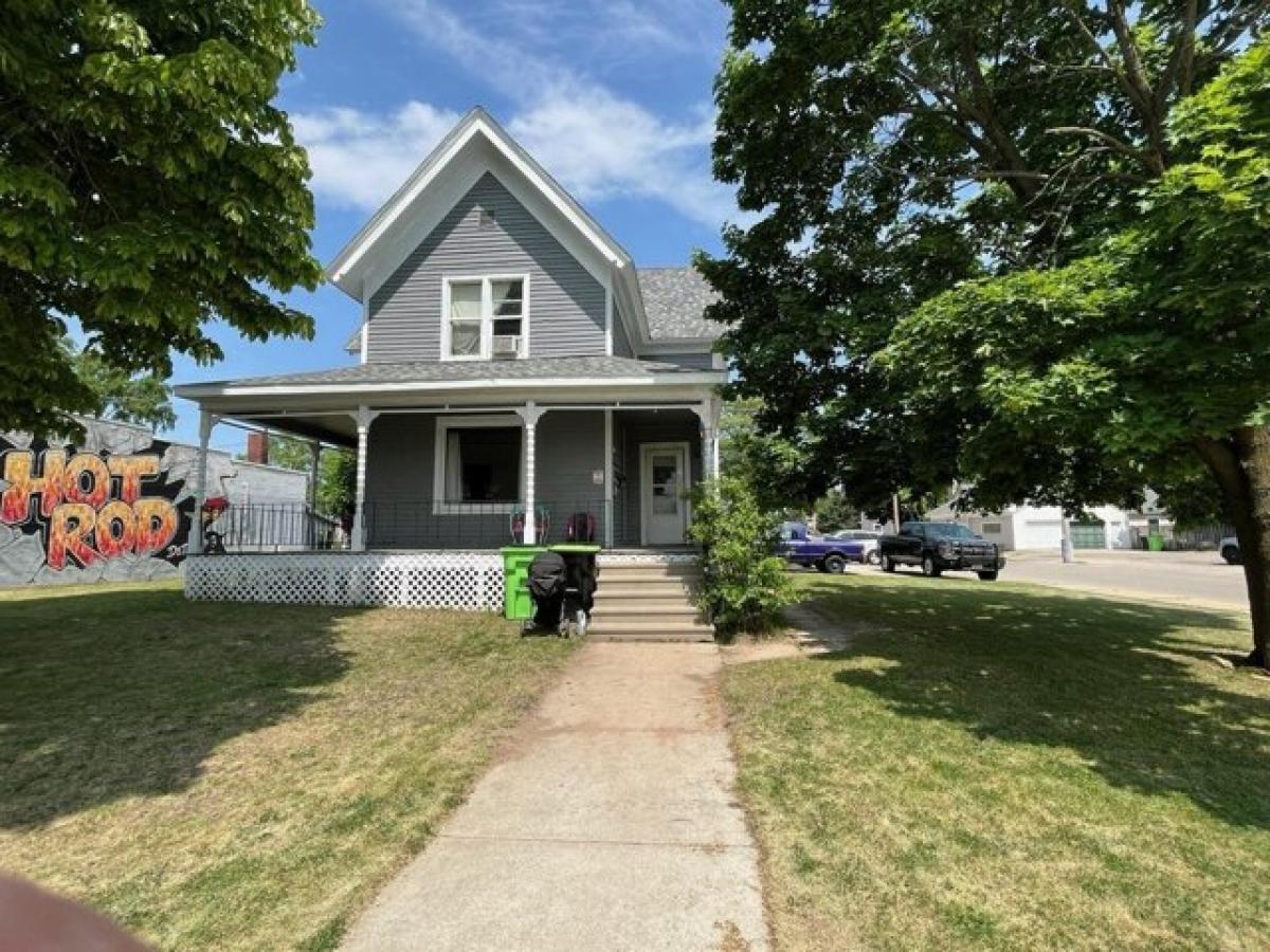 Picture of Home For Sale in Oconto Falls, Wisconsin, United States