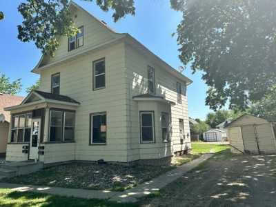 Home For Sale in Aberdeen, South Dakota