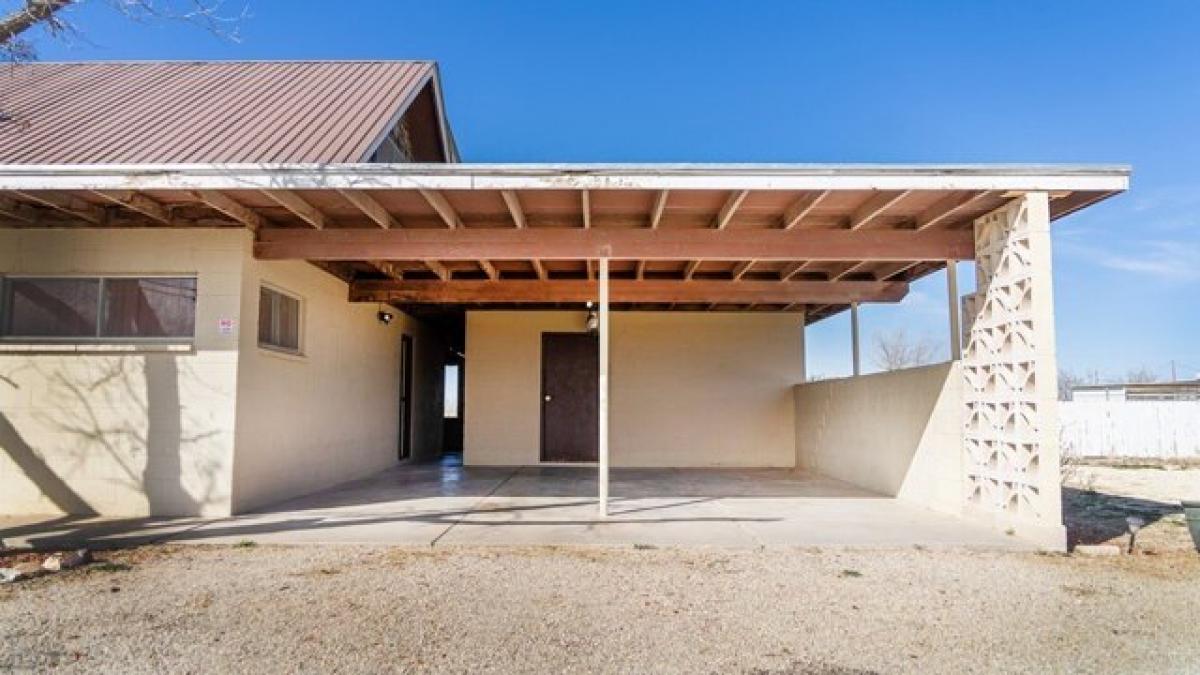 Picture of Home For Sale in Fort Stockton, Texas, United States