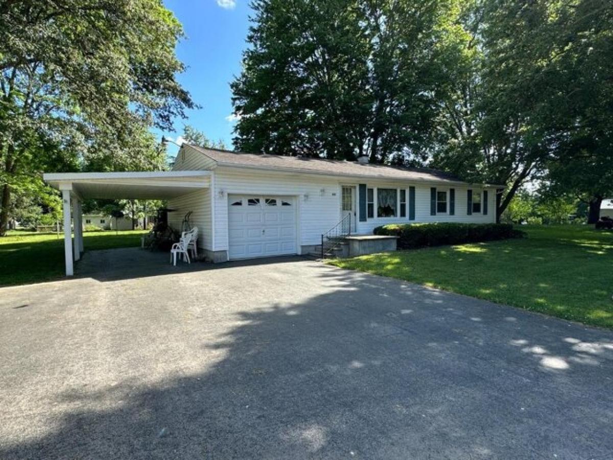 Picture of Home For Sale in Lynchburg, Ohio, United States