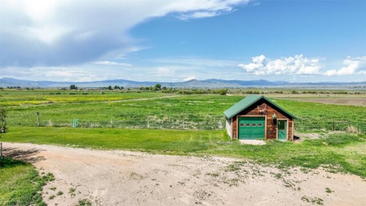 Picture of Home For Sale in Helena, Montana, United States