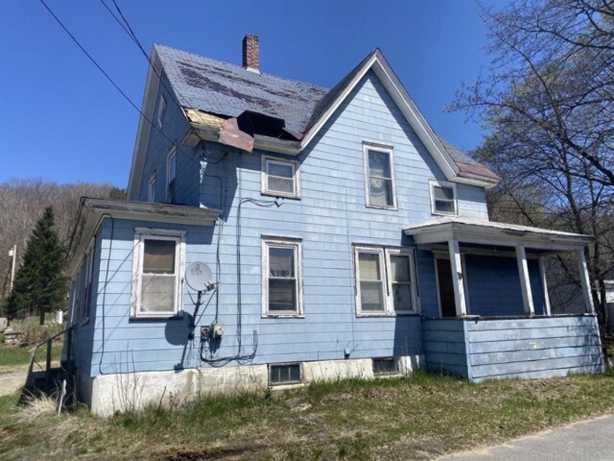 Picture of Home For Sale in Mexico, Maine, United States