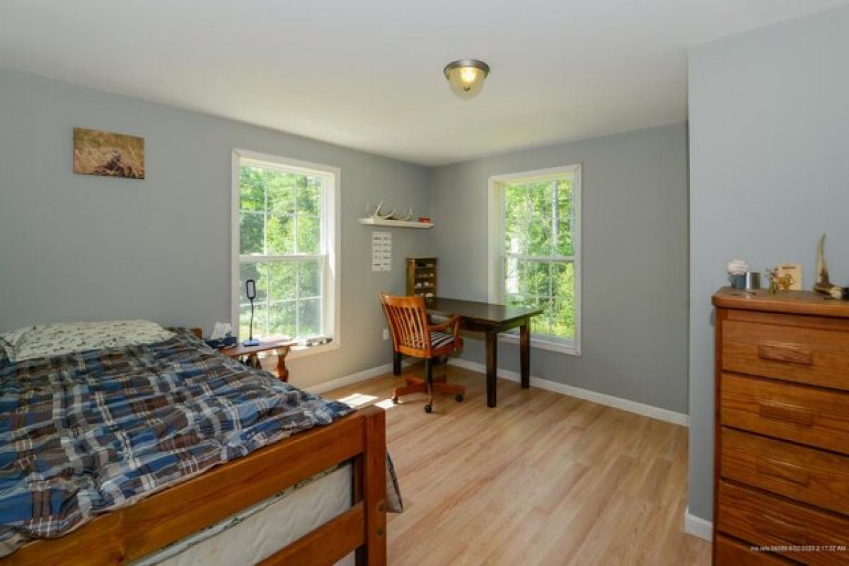 Picture of Home For Sale in Bridgton, Maine, United States