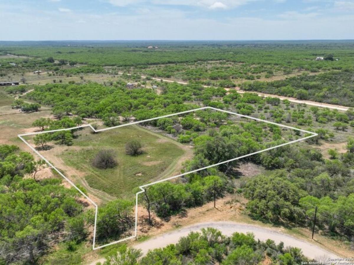 Picture of Residential Land For Sale in Hondo, Texas, United States